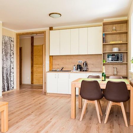 Elejan Apartment เบเชนยอวา ภายนอก รูปภาพ