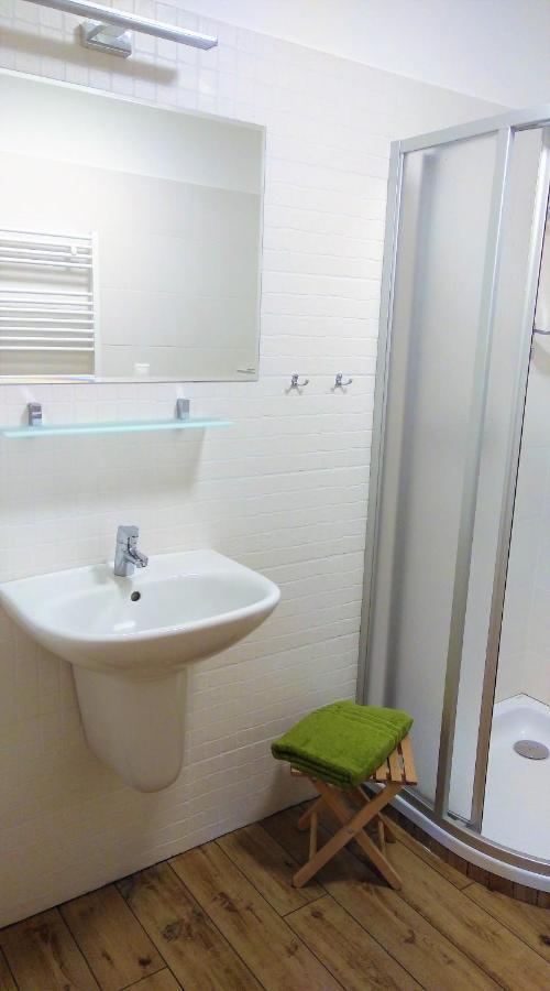 Elejan Apartment เบเชนยอวา ภายนอก รูปภาพ