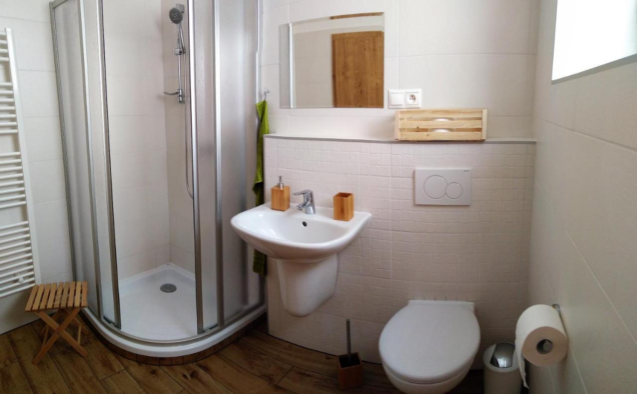 Elejan Apartment เบเชนยอวา ภายนอก รูปภาพ
